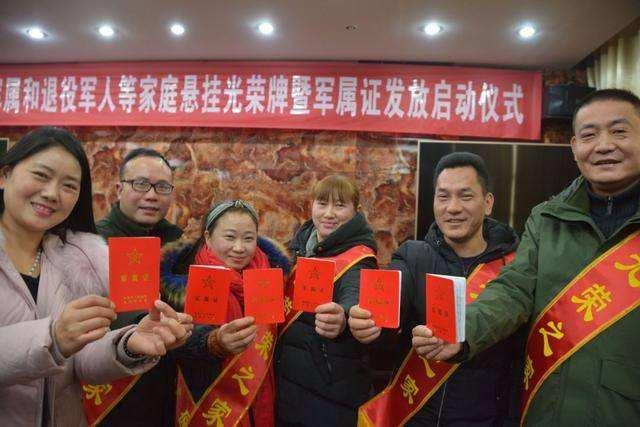 争取成功要靠双手,克服困难需奋斗打一个准确生肖动物,警惕虚假宣传、全面解答、专家解答解释落实
